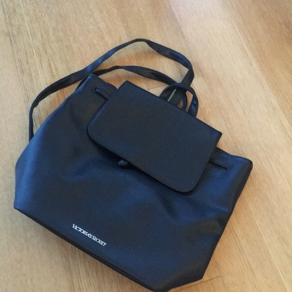 BLACK LEATHER BACKPACK